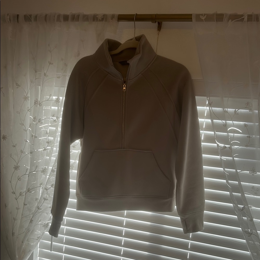 Danskin Cream Pullover Sweatshirt